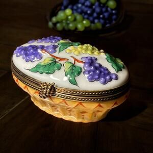 Authentic Limoges 3D Grapes In Basket Trinket Box, Engagement Ring Box, Pillbox